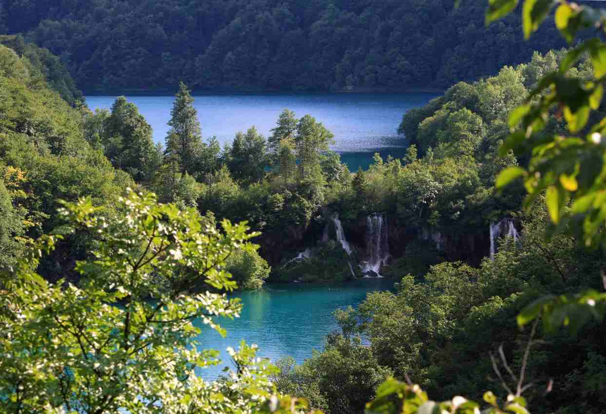 Pokoje s baznem Gredice